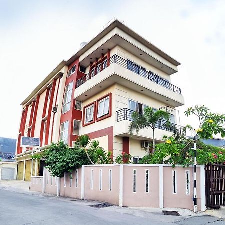 Arya Graha Semarang Hotel Exterior photo