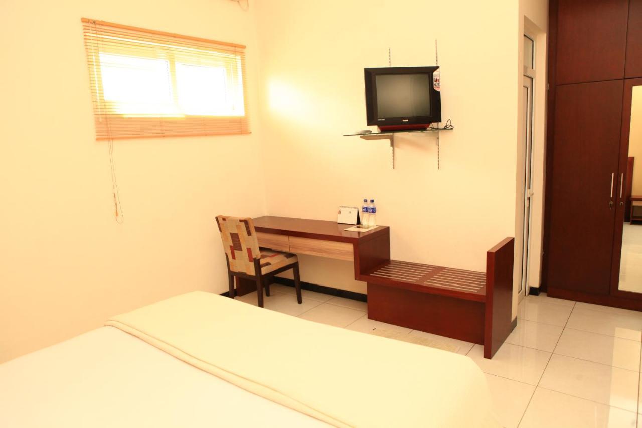 Arya Graha Semarang Hotel Exterior photo