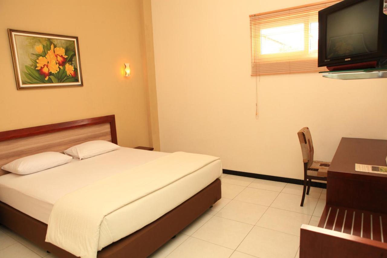 Arya Graha Semarang Hotel Exterior photo