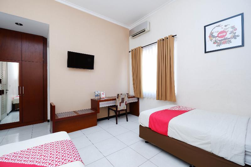 Arya Graha Semarang Hotel Exterior photo